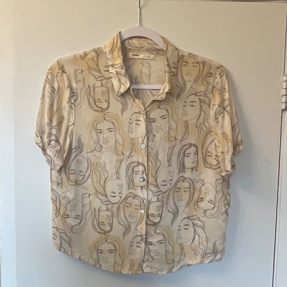 Short sleeves summer blouse - Picture 1 of 4